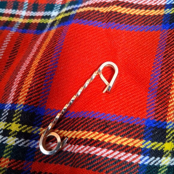 Smiths Bermuda Kilt Youth Size 4 Red Royal Stewart Tartan Traditional England - Picture 9 of 16